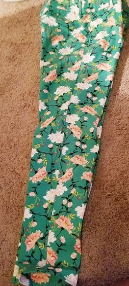 OLD NAVY CAPRI MID RISE PIXIE - Picture 2 of 3